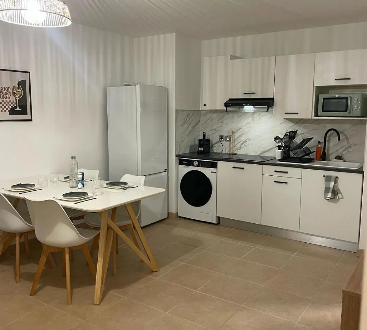 Spacieux 2 Pieces Au Port De Nice Appartement