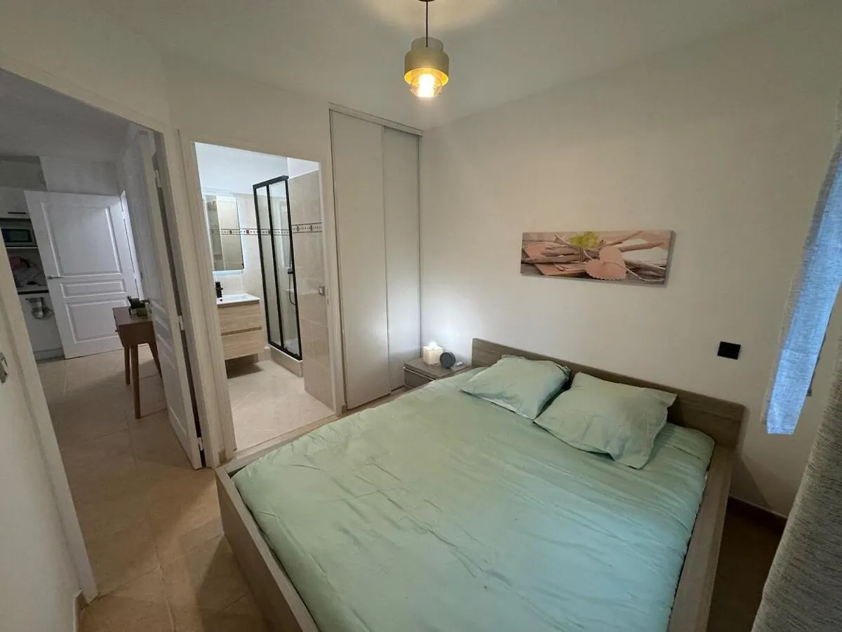 Spacieux 2 Pieces Au Port De Nice Apartment